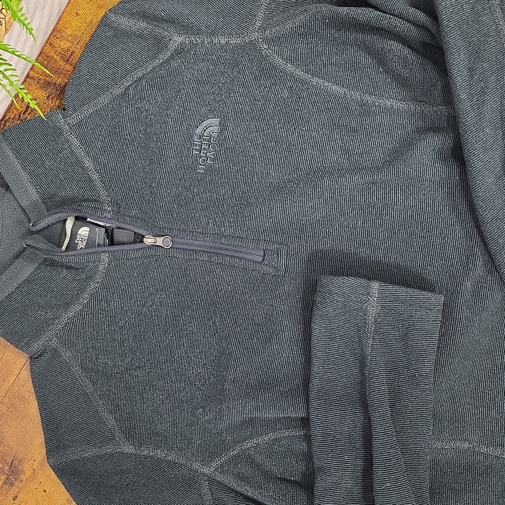 The North Face 1/4 Zip Fleece Pullover | Dark Grey | Small - Picture 3 of 9